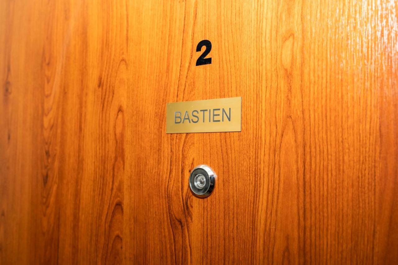 Bastien Near Airport Appartement Praag